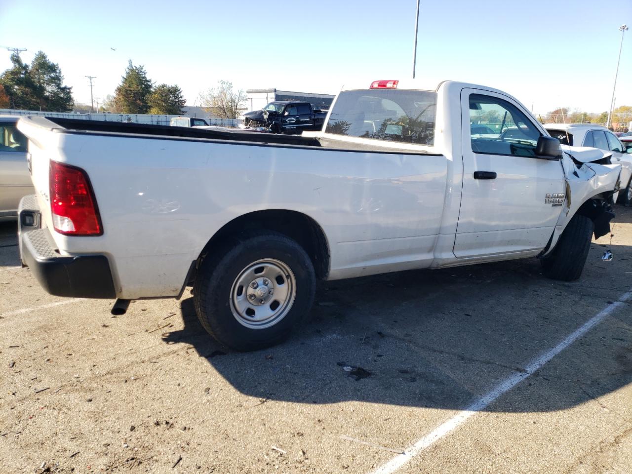 Image 3 of 2020 RAM 1500 CLASSIC TRADESMAN 2020 with VIN 3C6JR7DG9LG220755