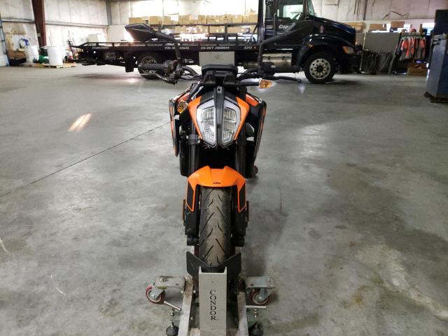 Image 2 of 2022 KTM 890 DUKE R 2022 with VIN VBKTU9403NM842409