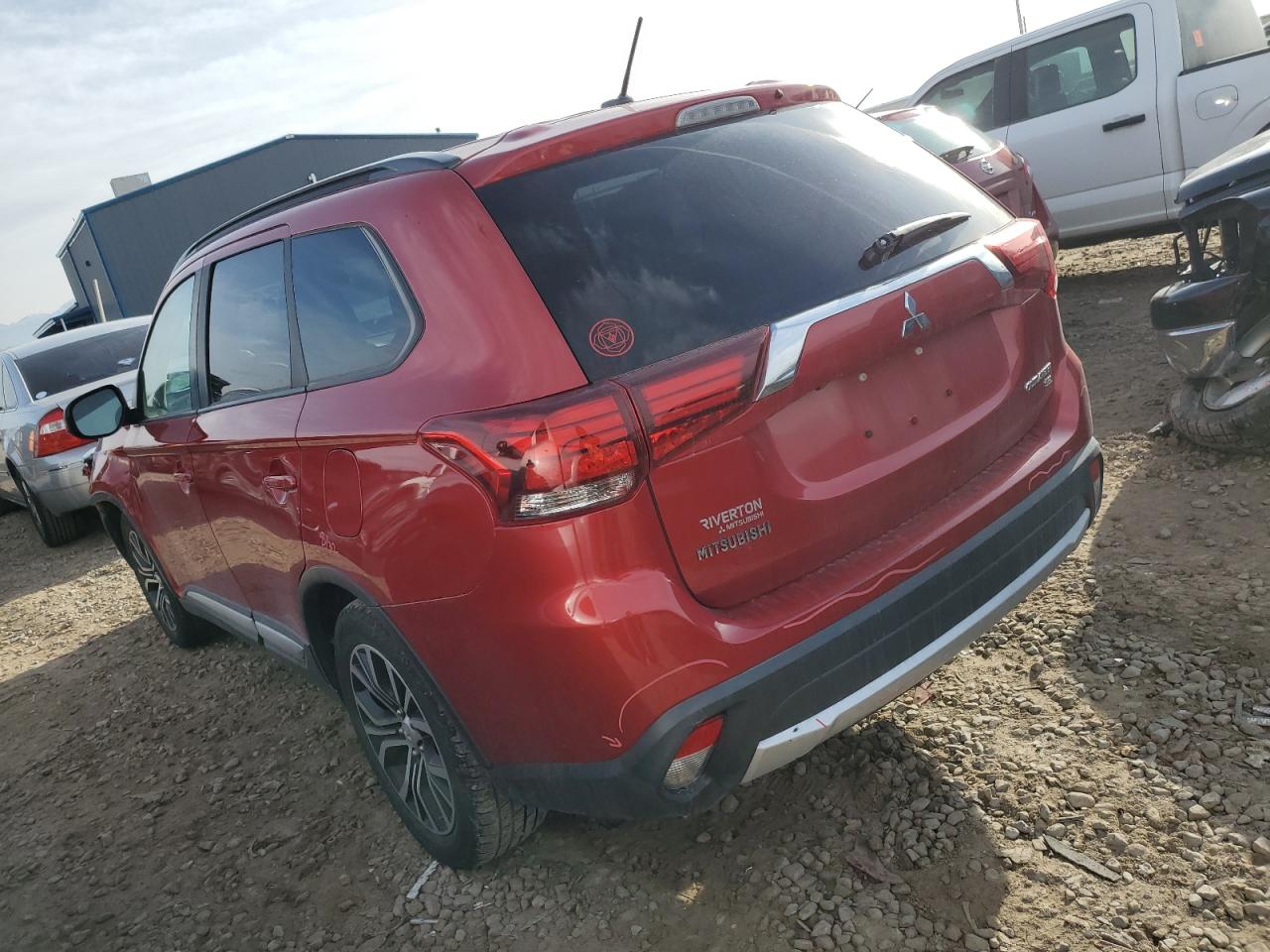 Image 2 of 2016 MITSUBISHI OUTLANDER SE 2016 with VIN JA4AZ3A37GZ013011