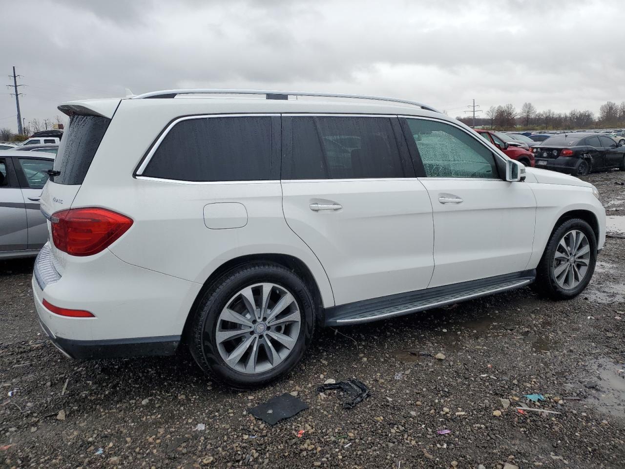 Image 3 of 2015 MERCEDES-BENZ GL 450 4MATIC 2015 with VIN 4JGDF6EE9FA442247