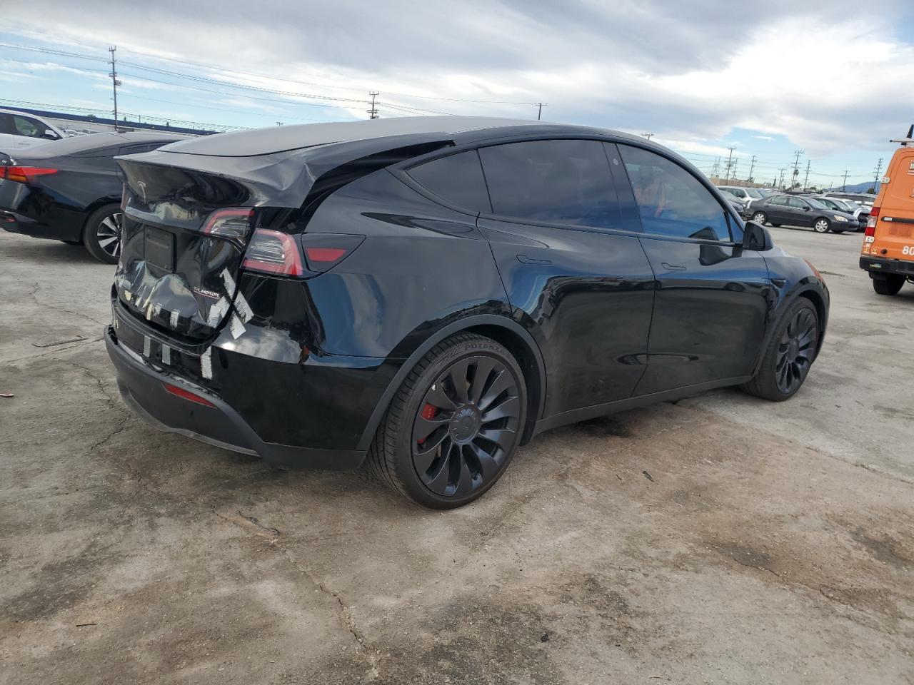 Изображение 3 2022 TESLA MODEL Y  2022 с VIN 7SAYGDEF6NF488255