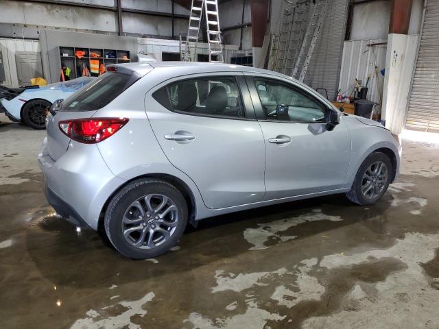 Obraz 3 z 2020 TOYOTA YARIS LE 2020 z VIN 3MYDLBJV6LY700261