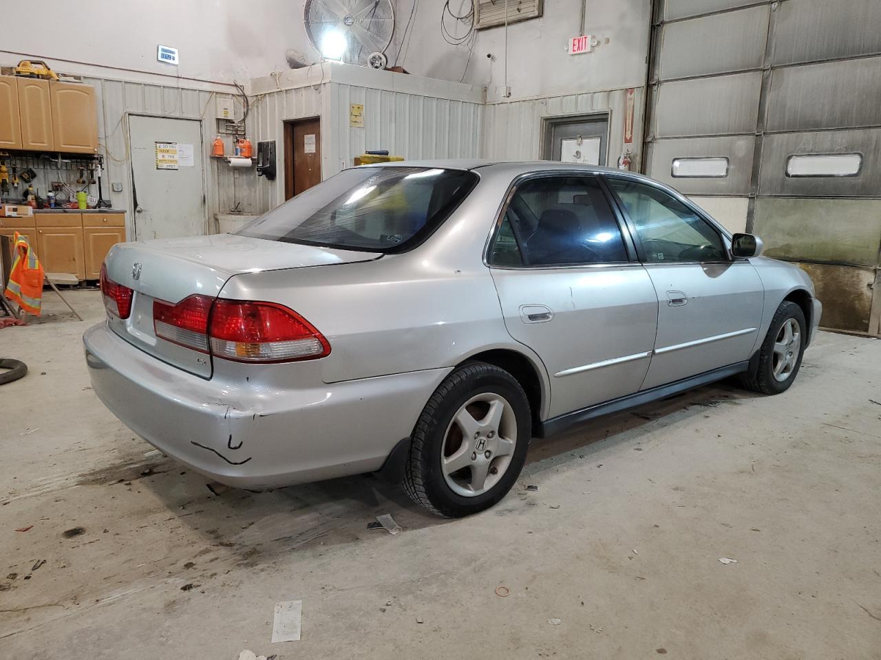 Image 3 of 2002 HONDA ACCORD LX 2002 with VIN 3HGCG66512G700219