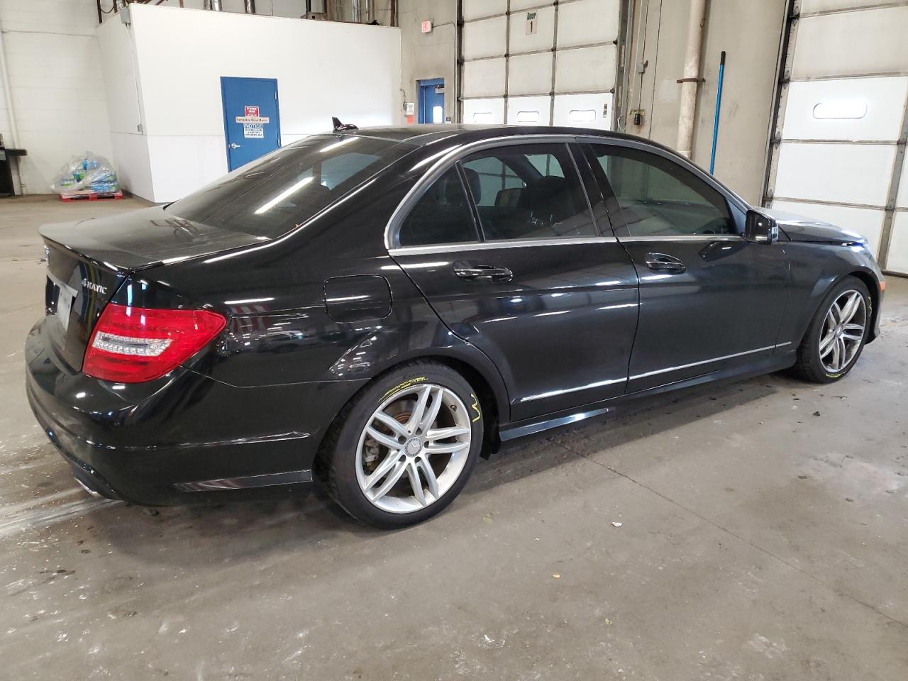 Image 3 of 2013 MERCEDES-BENZ C 300 4MATIC 2013 with VIN WDDGF8AB1DR291286
