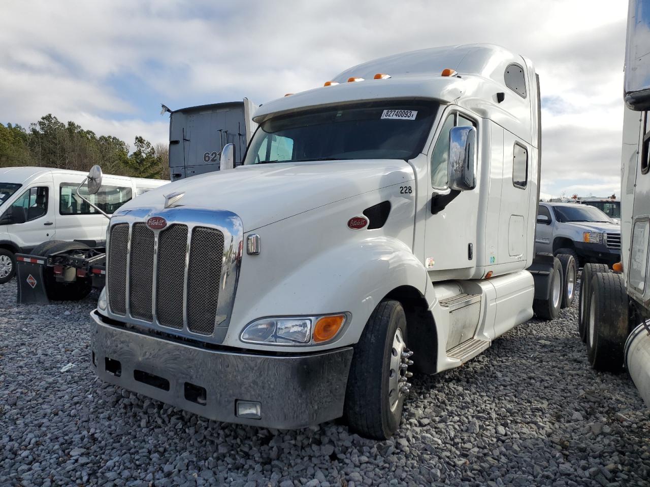 Изображение 2 2011 PETERBILT 387  2011 с VIN 1XP7DP9X0BD122847