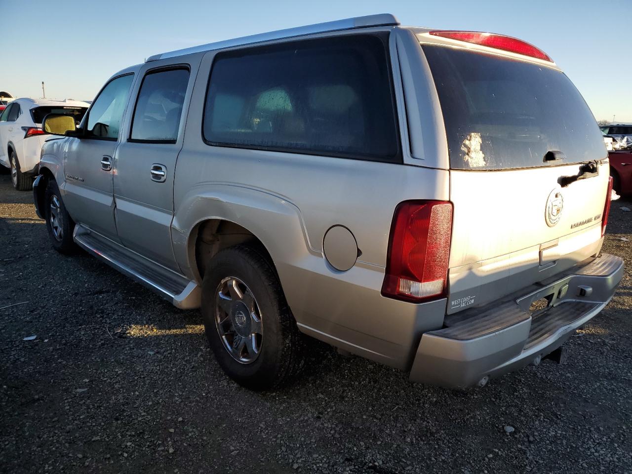 Изображение 2 2005 CADILLAC ESCALADE ESV 2005 с VIN 3GYFK66N55G180955