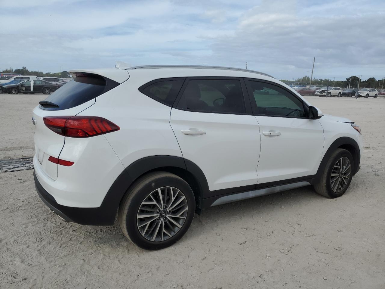 Obraz 3 z 2020 HYUNDAI TUCSON LIMITED 2020 z VIN KM8J33AL4LU274879