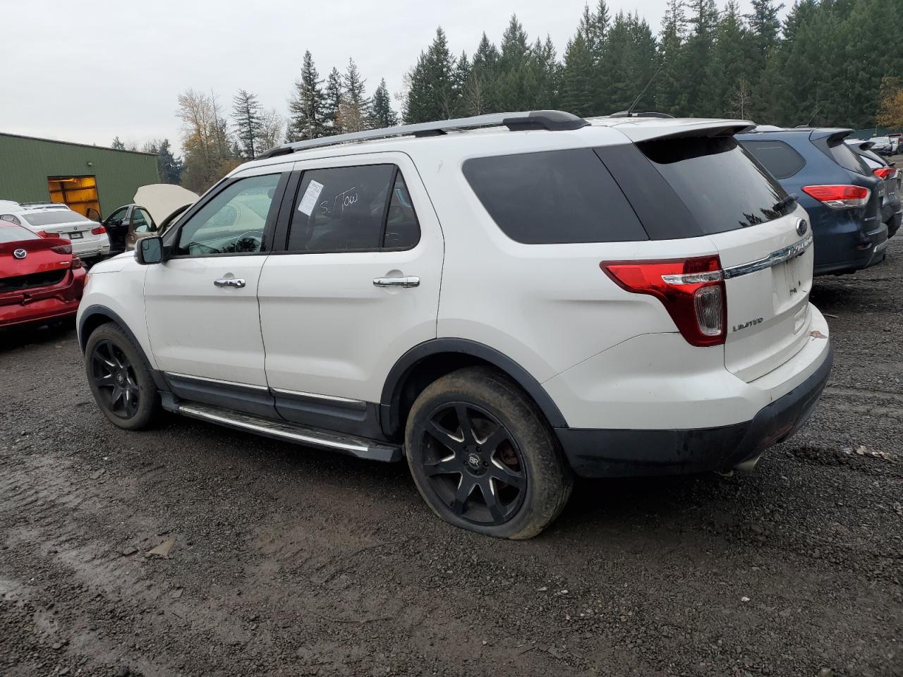 Image 2 of 2013 FORD EXPLORER LIMITED 2013 with VIN 1FM5K8F80DGA80744