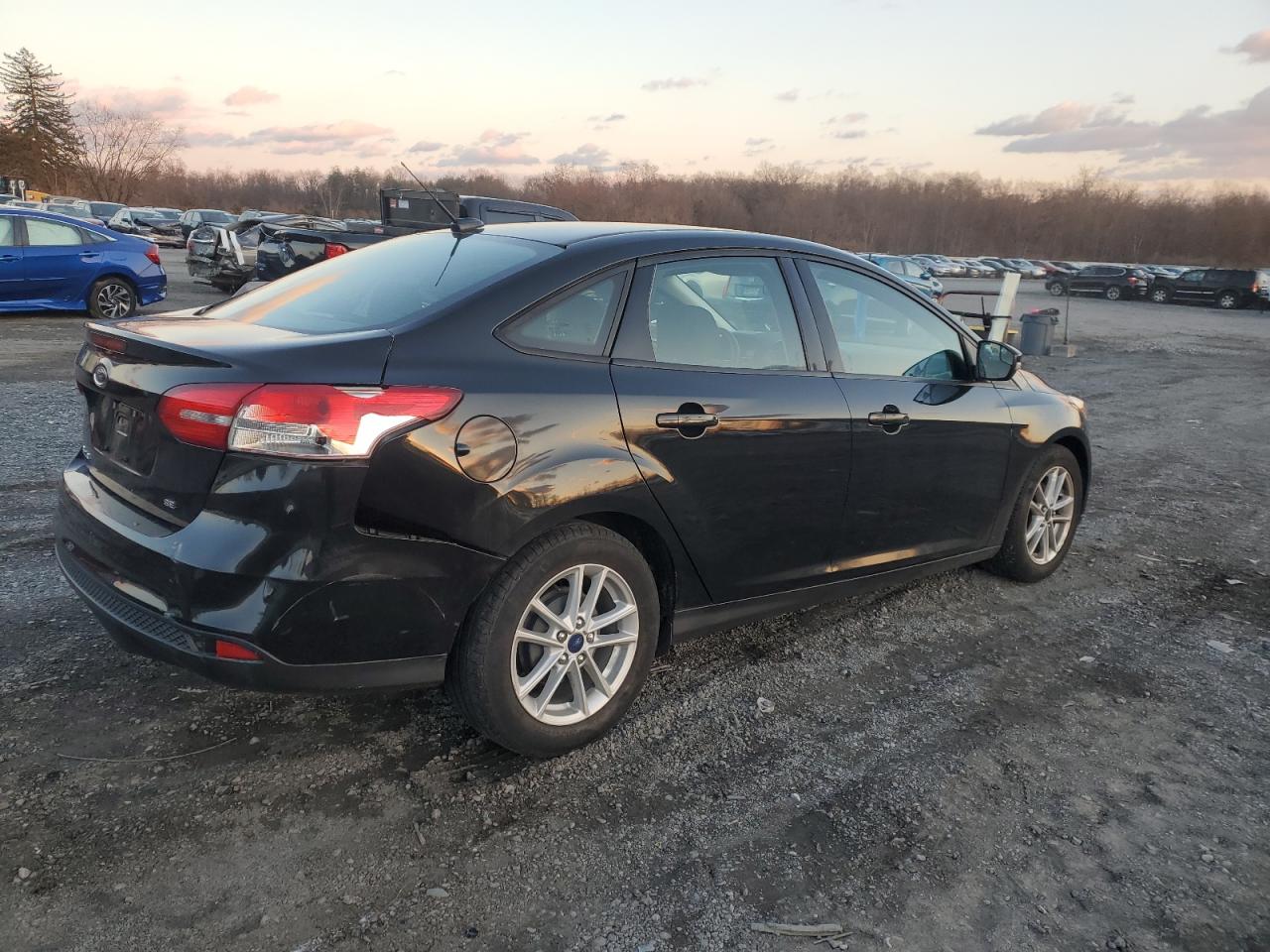 Obraz 3 z 2015 FORD FOCUS SE 2015 z VIN 1FADP3F25FL303991