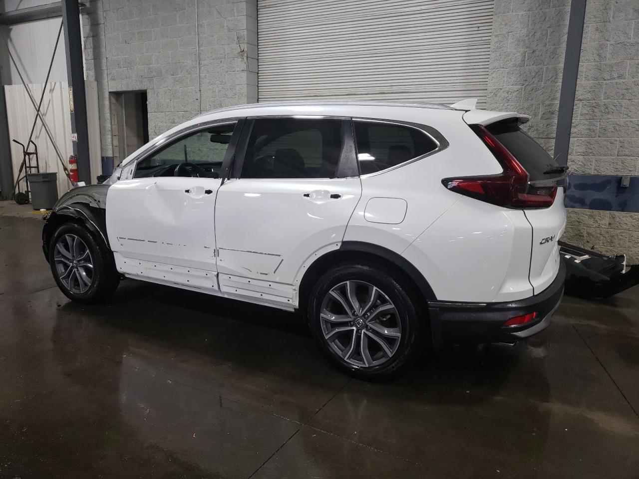 Изображение 2 2022 HONDA CR-V TOURING 2022 с VIN 7FARW2H91NE014622