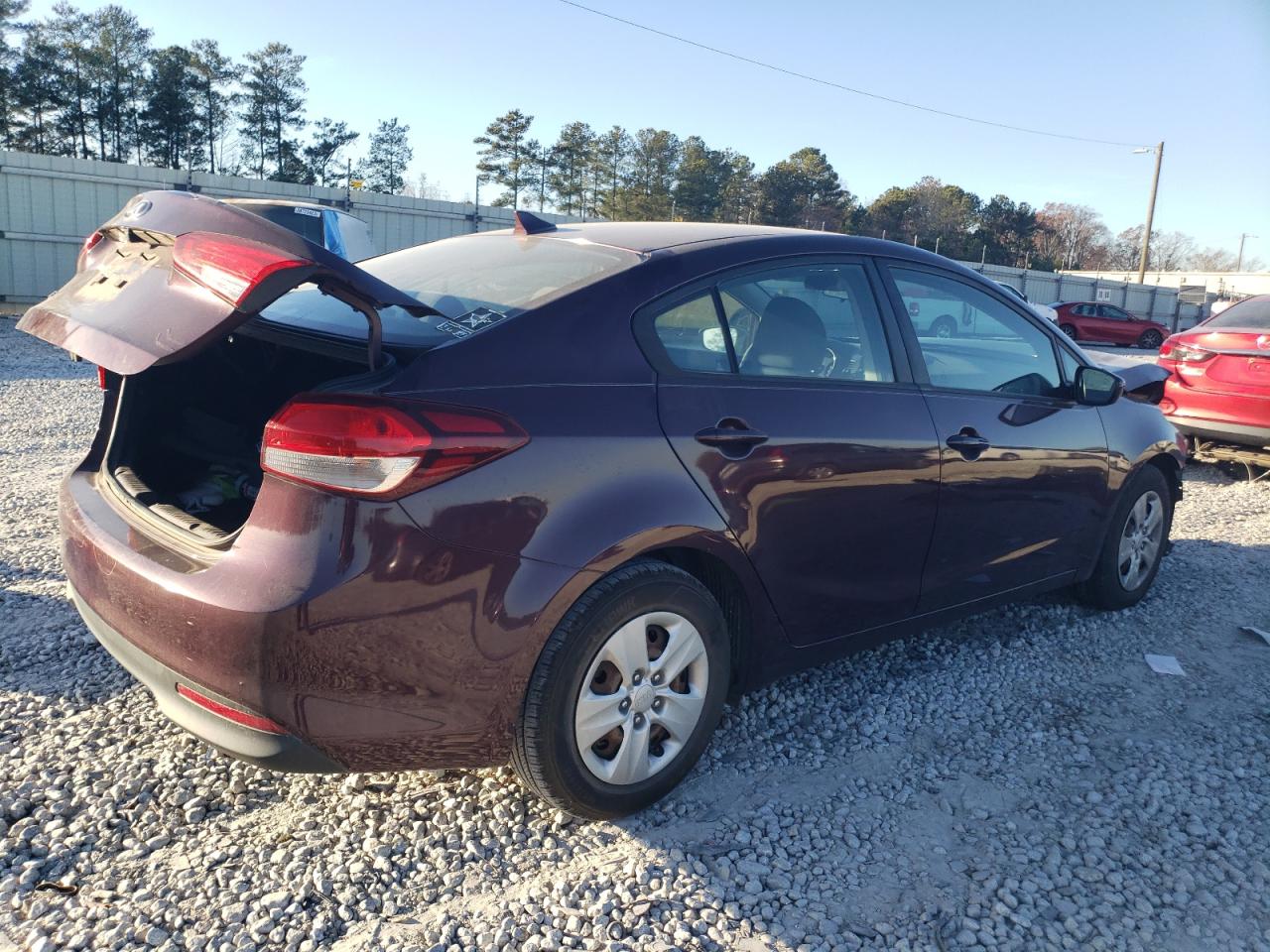 Изображение 3 2017 KIA FORTE LX 2017 с VIN 3KPFL4A74HE147719
