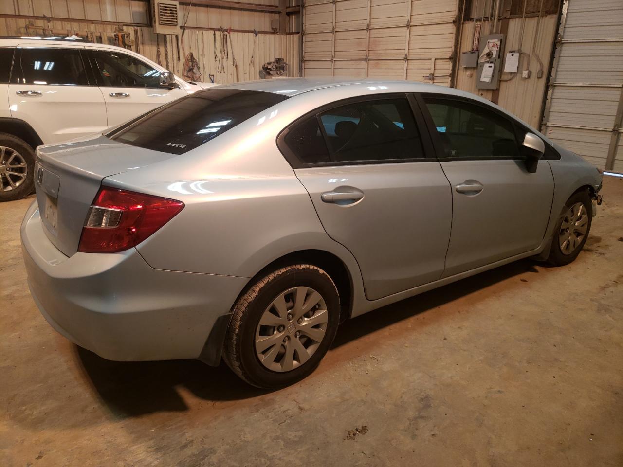 Image 3 of 2012 HONDA CIVIC LX 2012 with VIN 2HGFB2F55CH600033