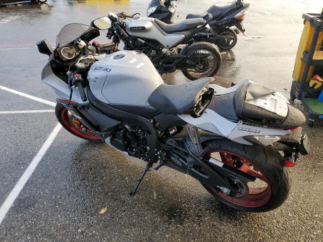 Image 3 of 2023 SUZUKI GSX-R600  2023 with VIN JS1GN7FA8P7101307