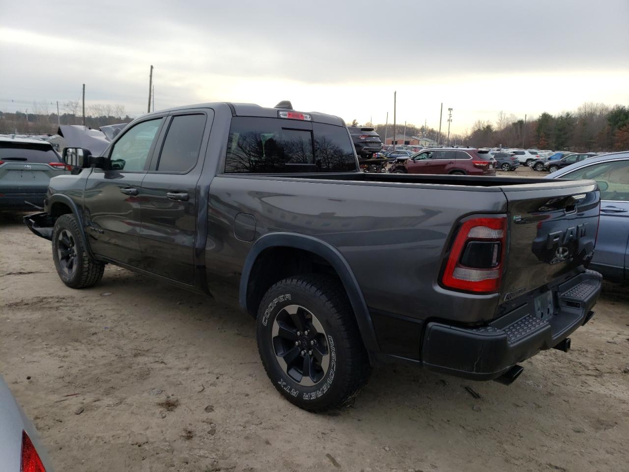 Obraz 2 z 2020 RAM 1500 REBEL 2020 z VIN 1C6SRFET9LN307167