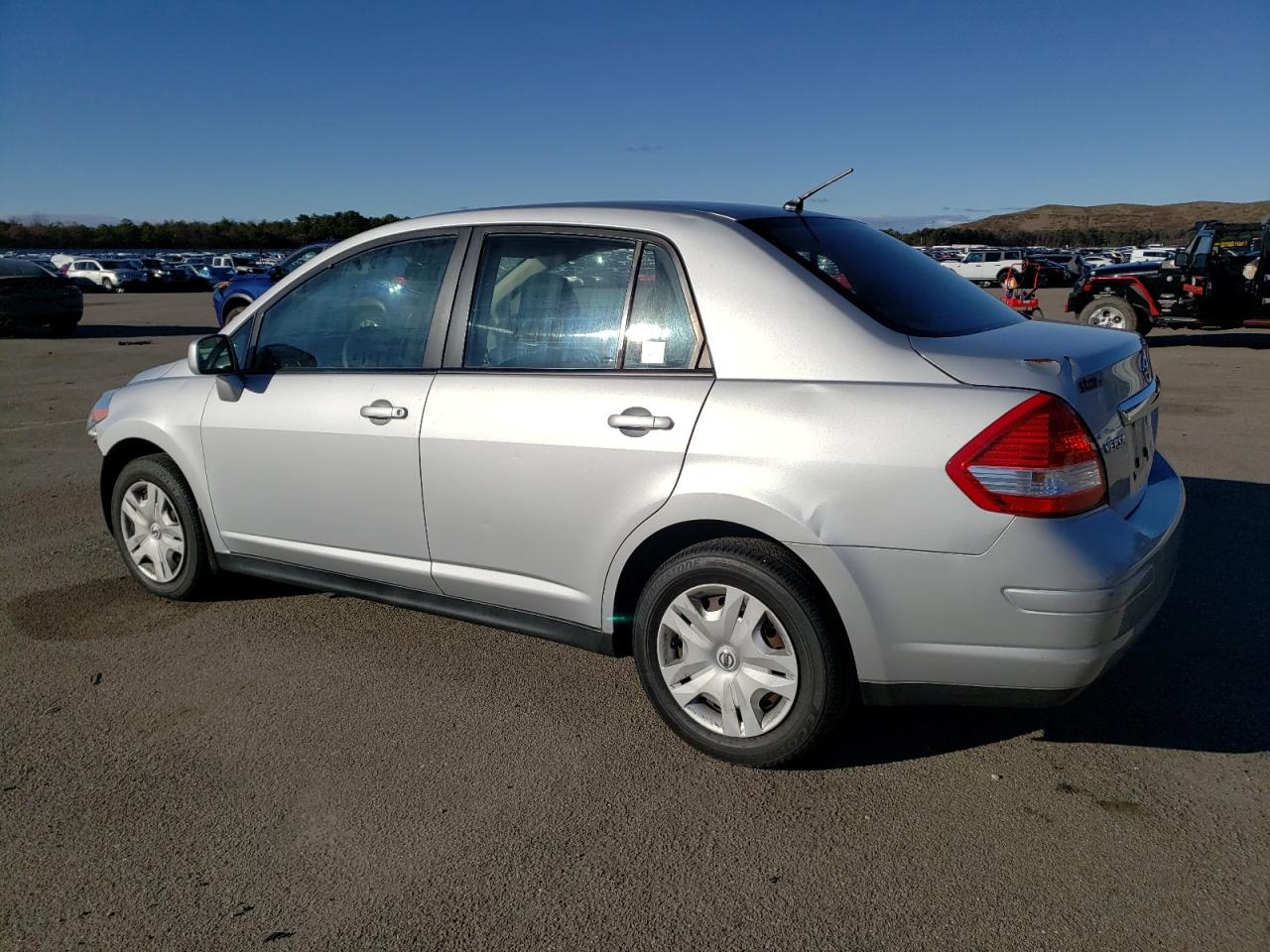 Изображение 2 2010 NISSAN VERSA S 2010 с VIN 3N1BC1AP6AL466816