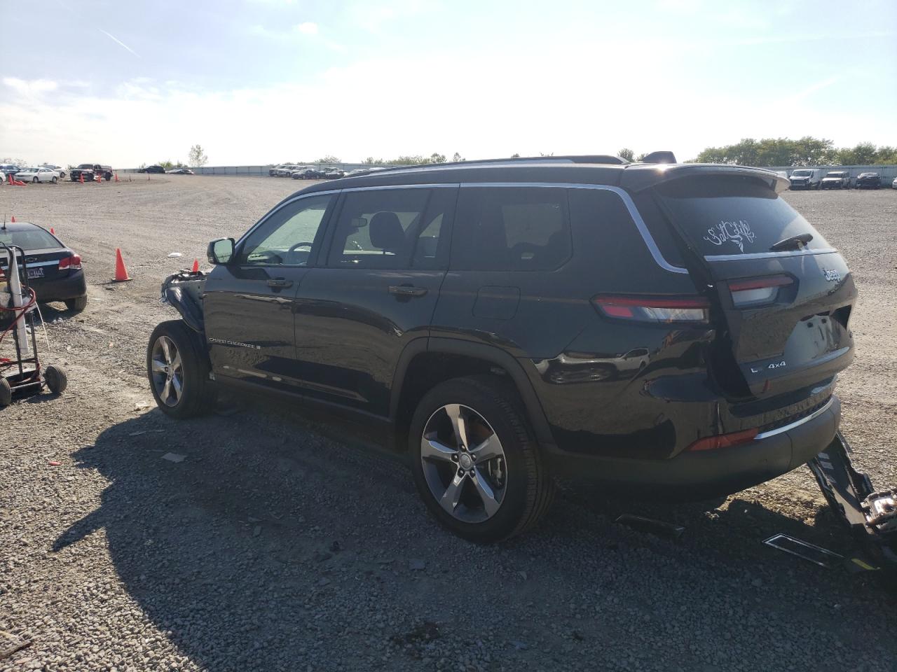 Obraz 2 z 2022 JEEP GRAND CHEROKEE L LIMITED 2022 z VIN 1C4RJKBG1N8522381