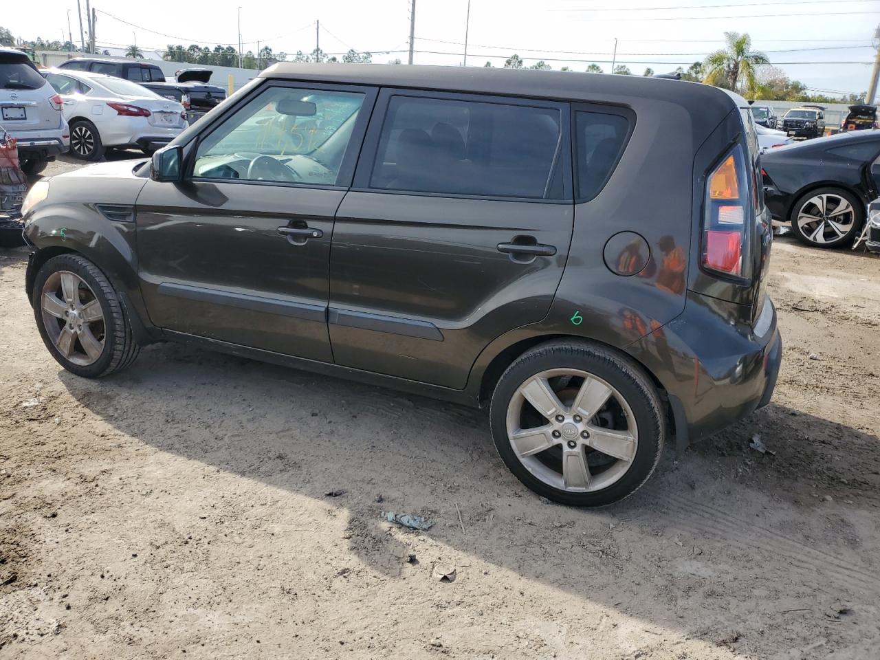 Obraz 2 z 2011 KIA SOUL + 2011 z VIN KNDJT2A29B7215264