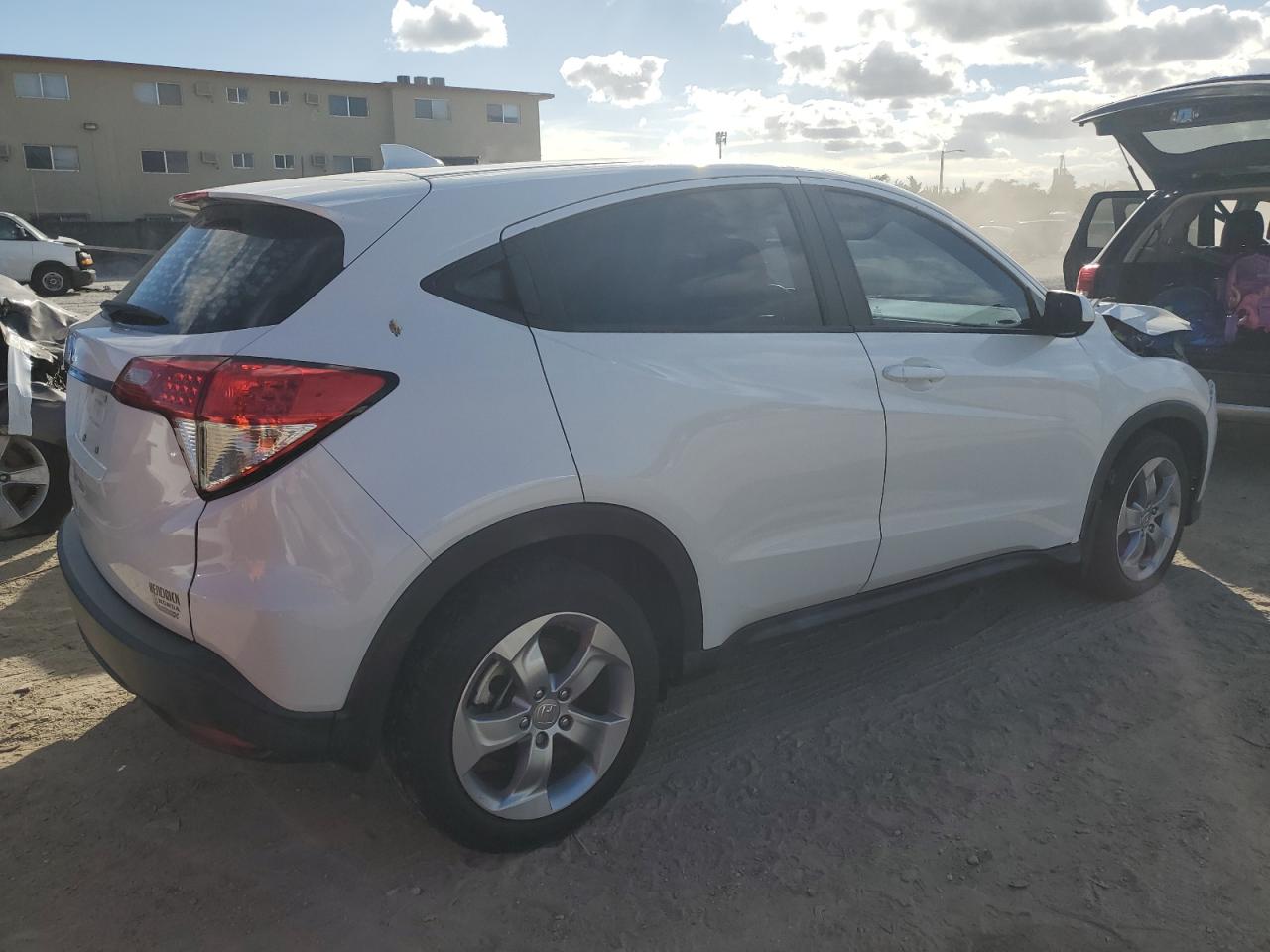 Изображение 3 2019 HONDA HR-V LX 2019 с VIN 3CZRU5H34KM704316