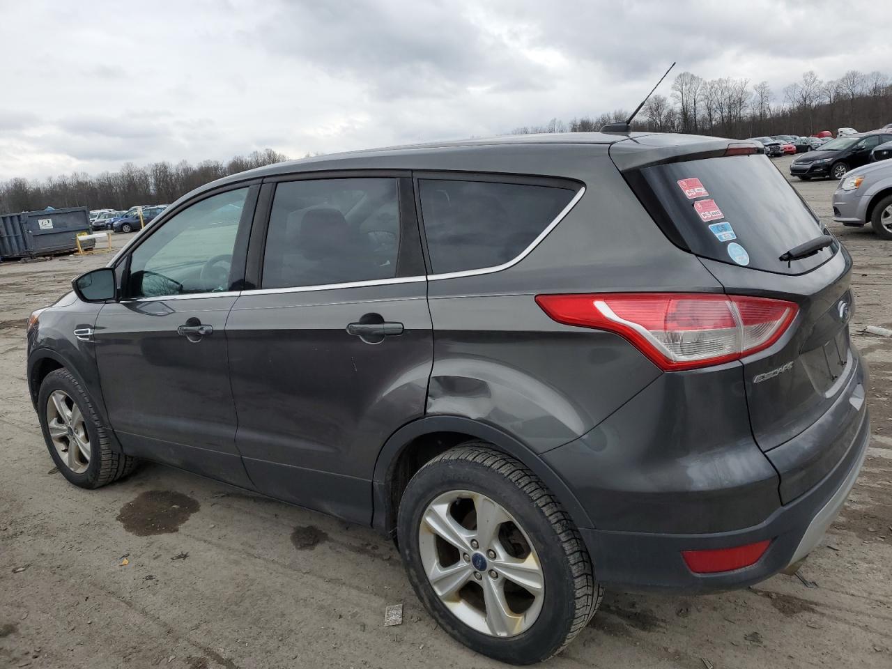 Image 2 of 2015 FORD ESCAPE SE 2015 with VIN 1FMCU9GX1FUA23311