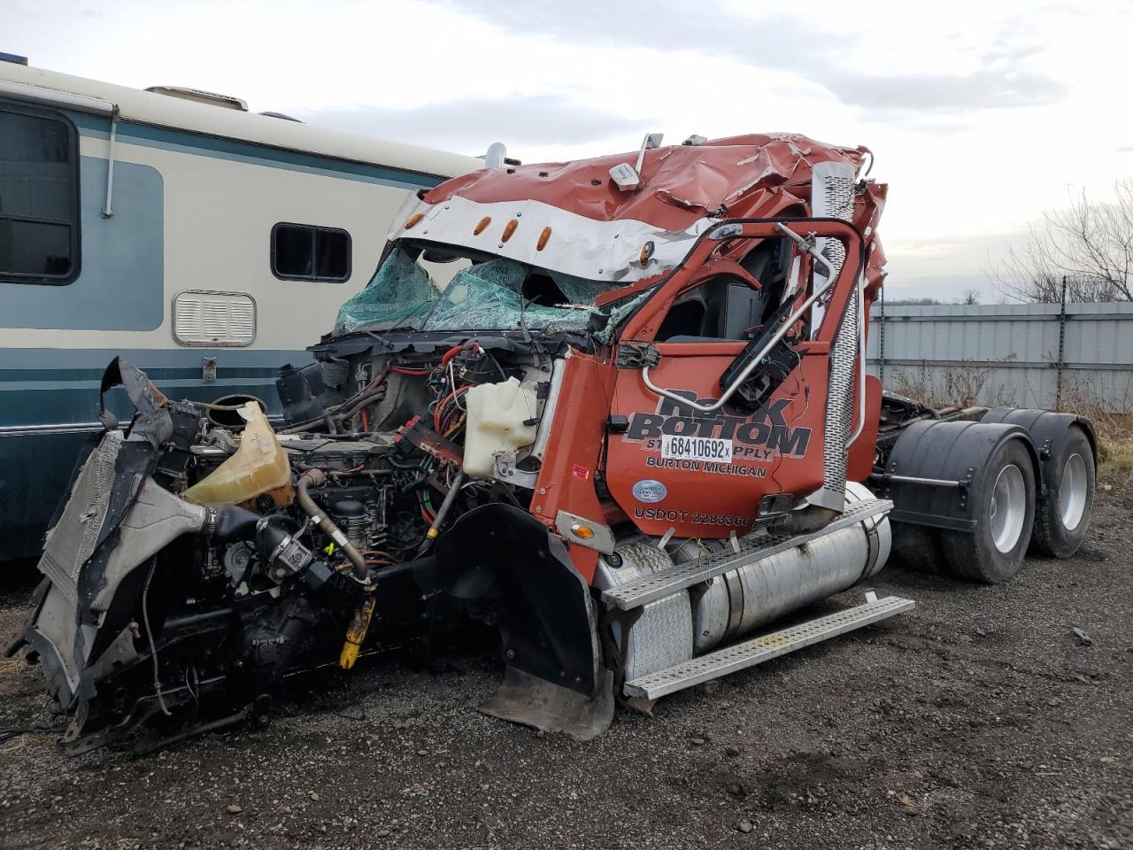 Изображение 2 2016 FREIGHTLINER 122SD  2016 с VIN 3AKJGND18GDGY6074