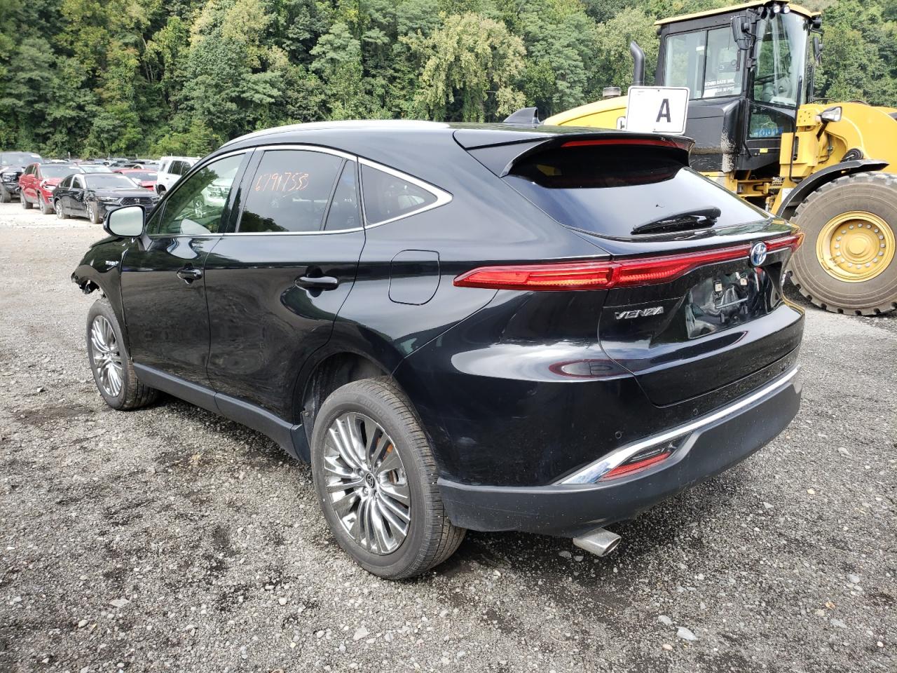 Image 2 of Toyota Venza Le 2021 with VIN JTEAAAAH7MJ058923