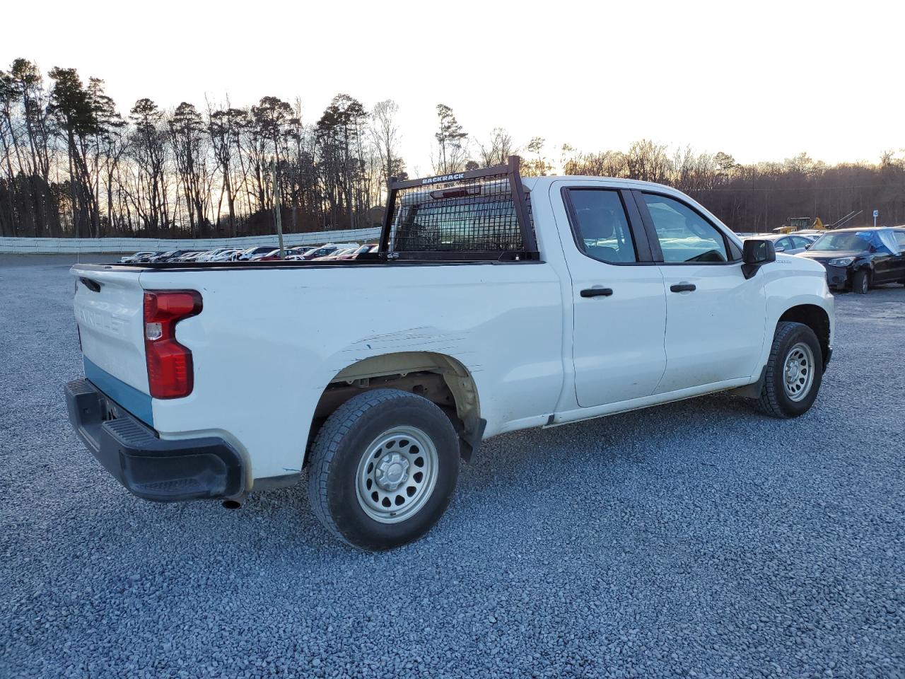 Image 3 of 2019 CHEVROLET SILVERADO C1500 2019 with VIN 1GCRWAEH7KZ272196
