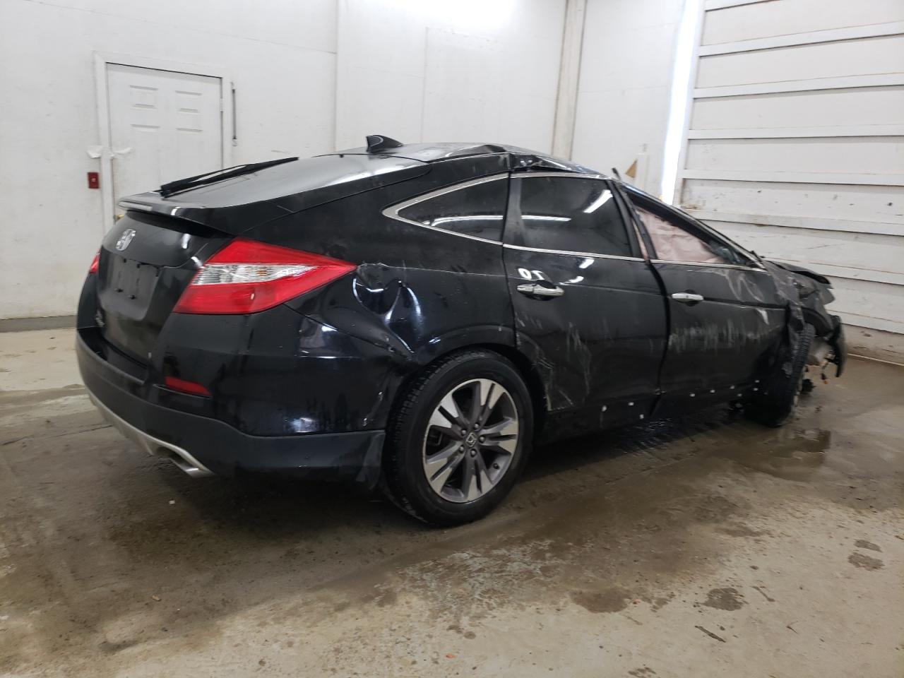 Image 3 of 2013 HONDA CROSSTOUR EXL 2013 with VIN 5J6TF1H51DL002145