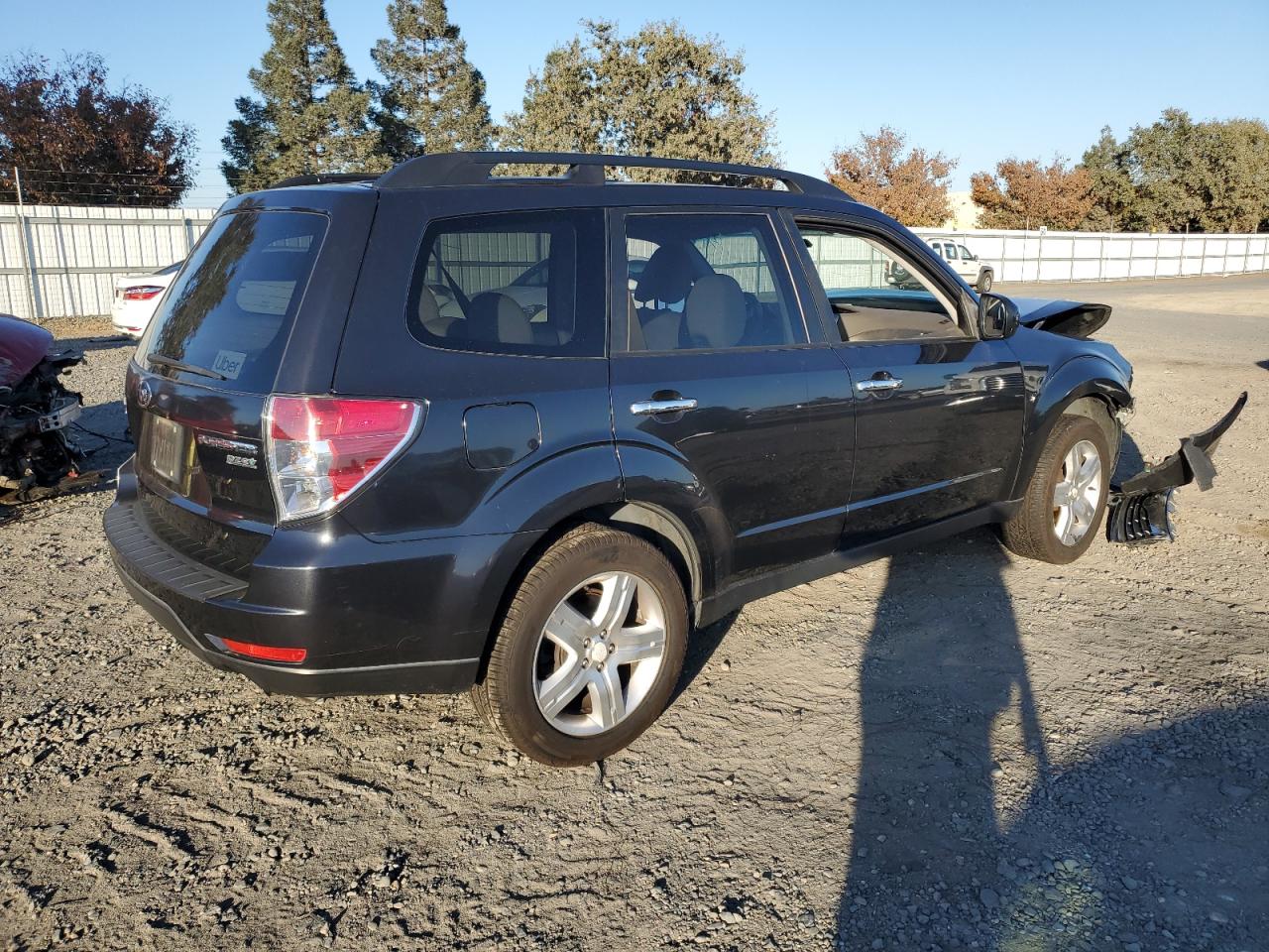 Image 3 of 2010 SUBARU FORESTER 2.5X PREMIUM 2010 with VIN JF2SH6CC3AH738633
