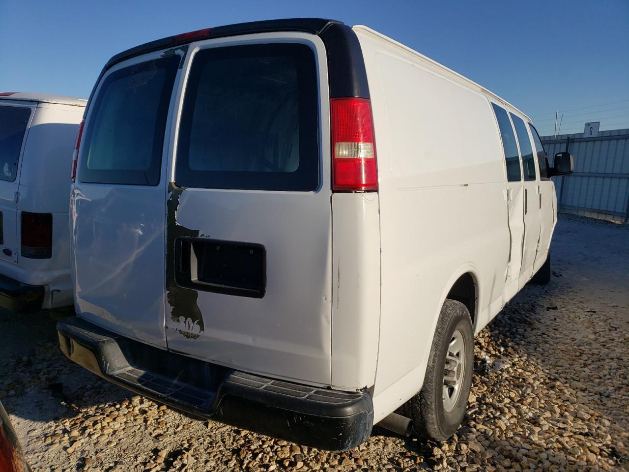 Image 3 of 2005 CHEVROLET EXPRESS G3500  2005 with VIN 1GCHG39V051178605