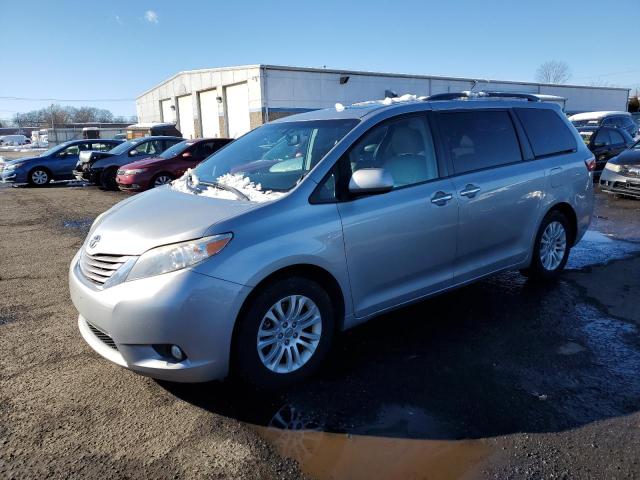 Obraz 1 z 2016 TOYOTA SIENNA XLE 2016 z VIN 5TDYK3DC0GS713927