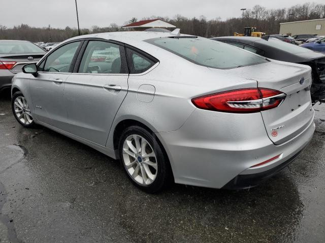 Image 2 of 2019 FORD FUSION SE 2019 with VIN 3FA6P0LU7KR242782