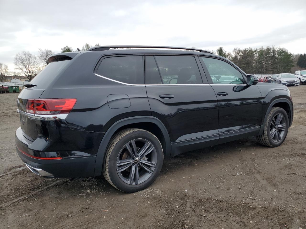 Image 3 of 2021 VOLKSWAGEN ATLAS SE 2021 with VIN 1V2DP2CA5MC607396