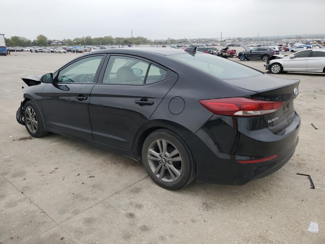 Obraz 2 z 2017 HYUNDAI ELANTRA SE 2017 z VIN KMHD84LF5HU248083
