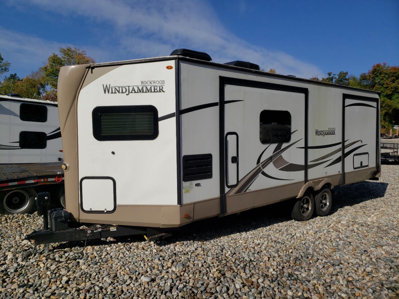 Image 2 of 2018 ROCK WINDJAMMER 2018 with VIN 4X4TRLB29J1883069