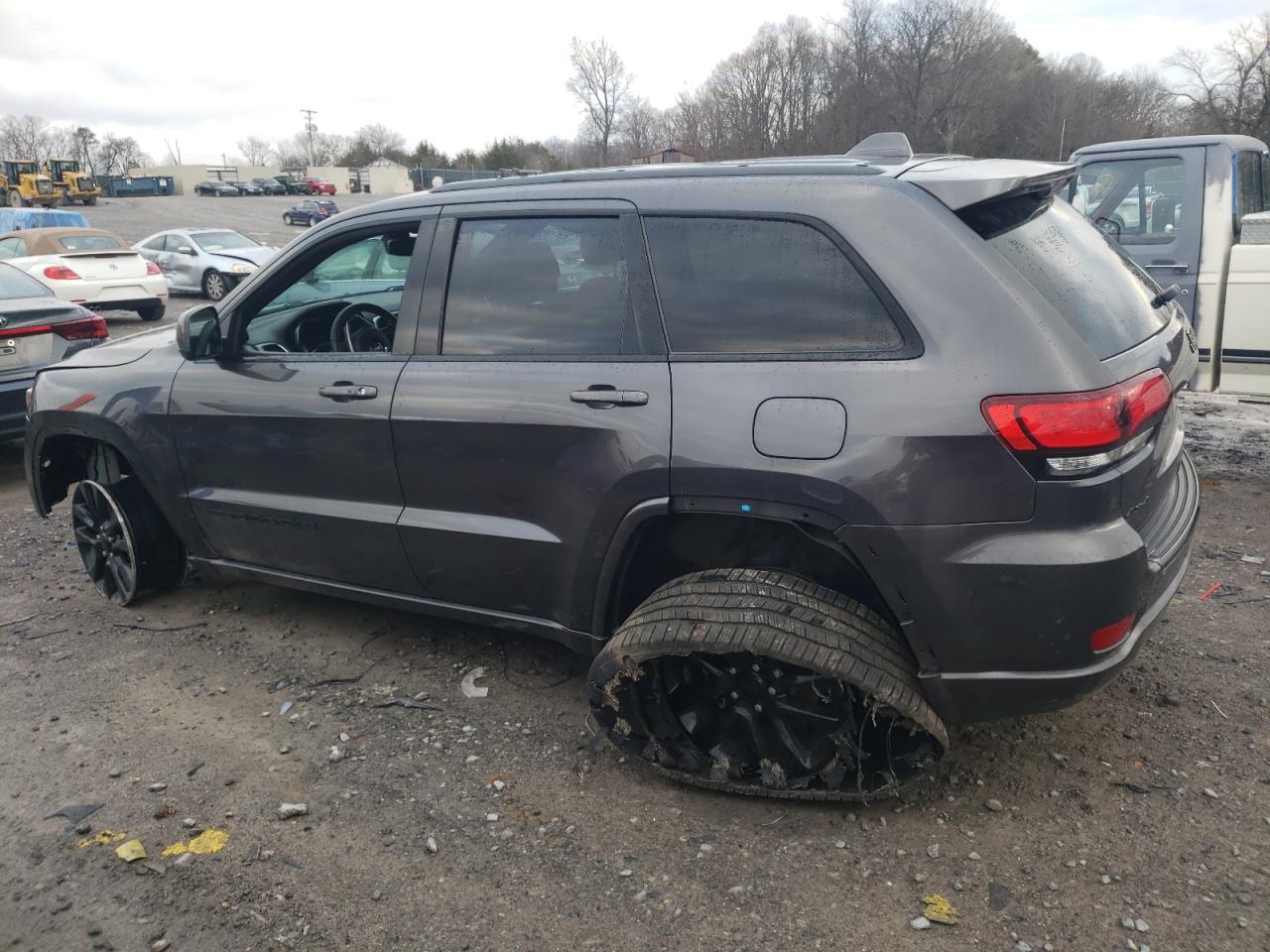 Изображение 2 2018 JEEP GRAND CHEROKEE LAREDO 2018 с VIN 1C4RJFAGXJC178730