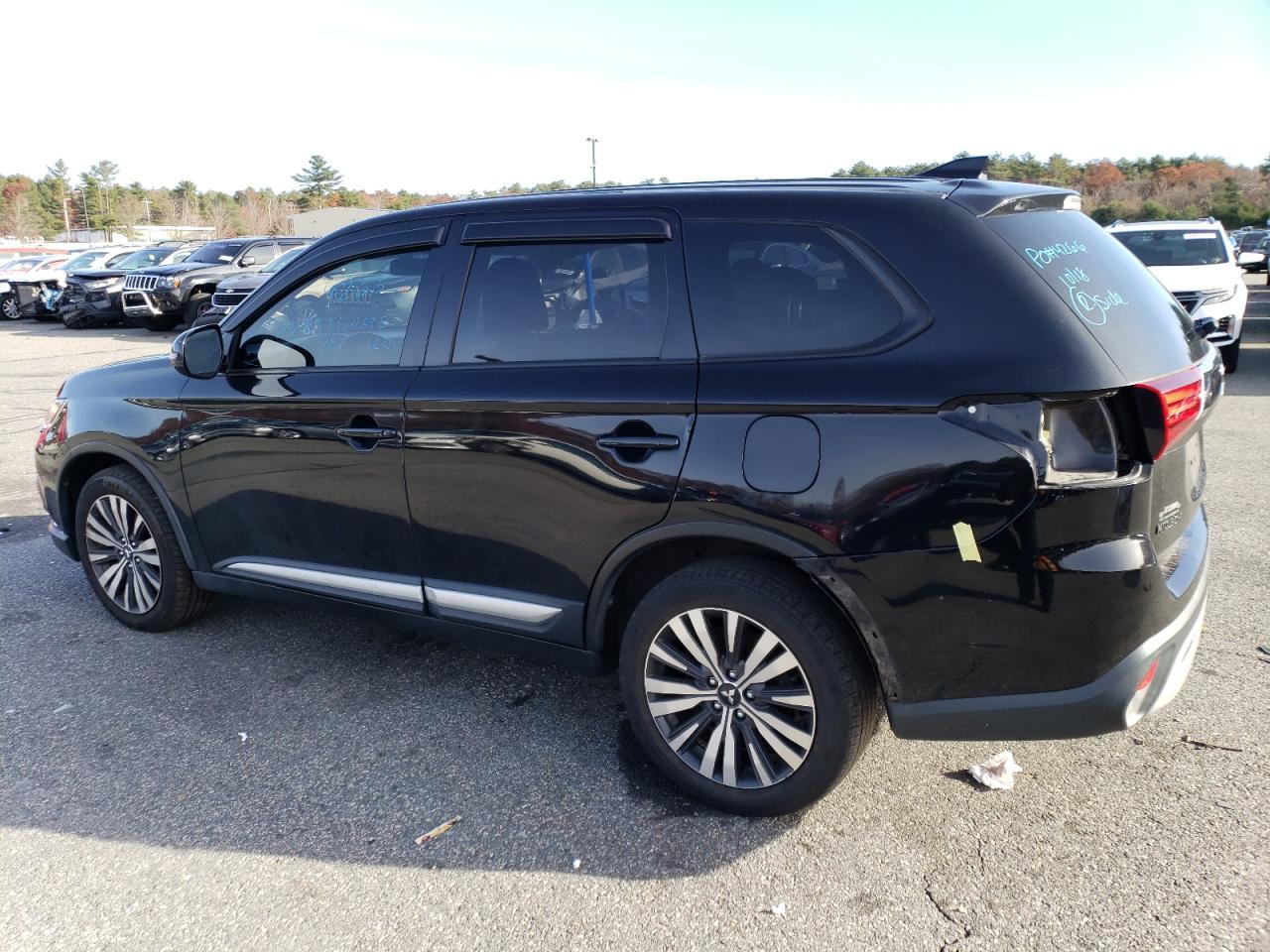 Obraz 2 z 2019 MITSUBISHI OUTLANDER SE 2019 z VIN JA4AZ3A34KZ043589