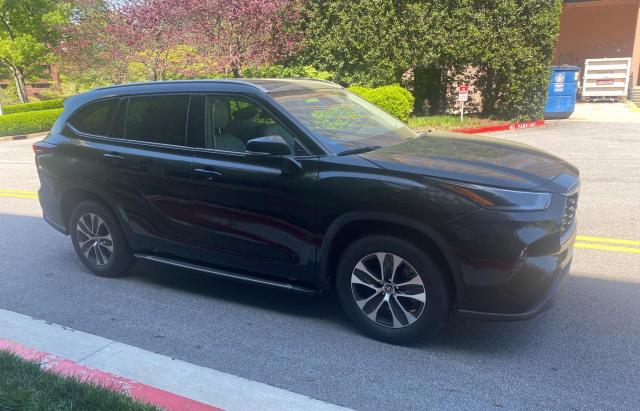 Изображение 2021 TOYOTA HIGHLANDER XLE 2021
