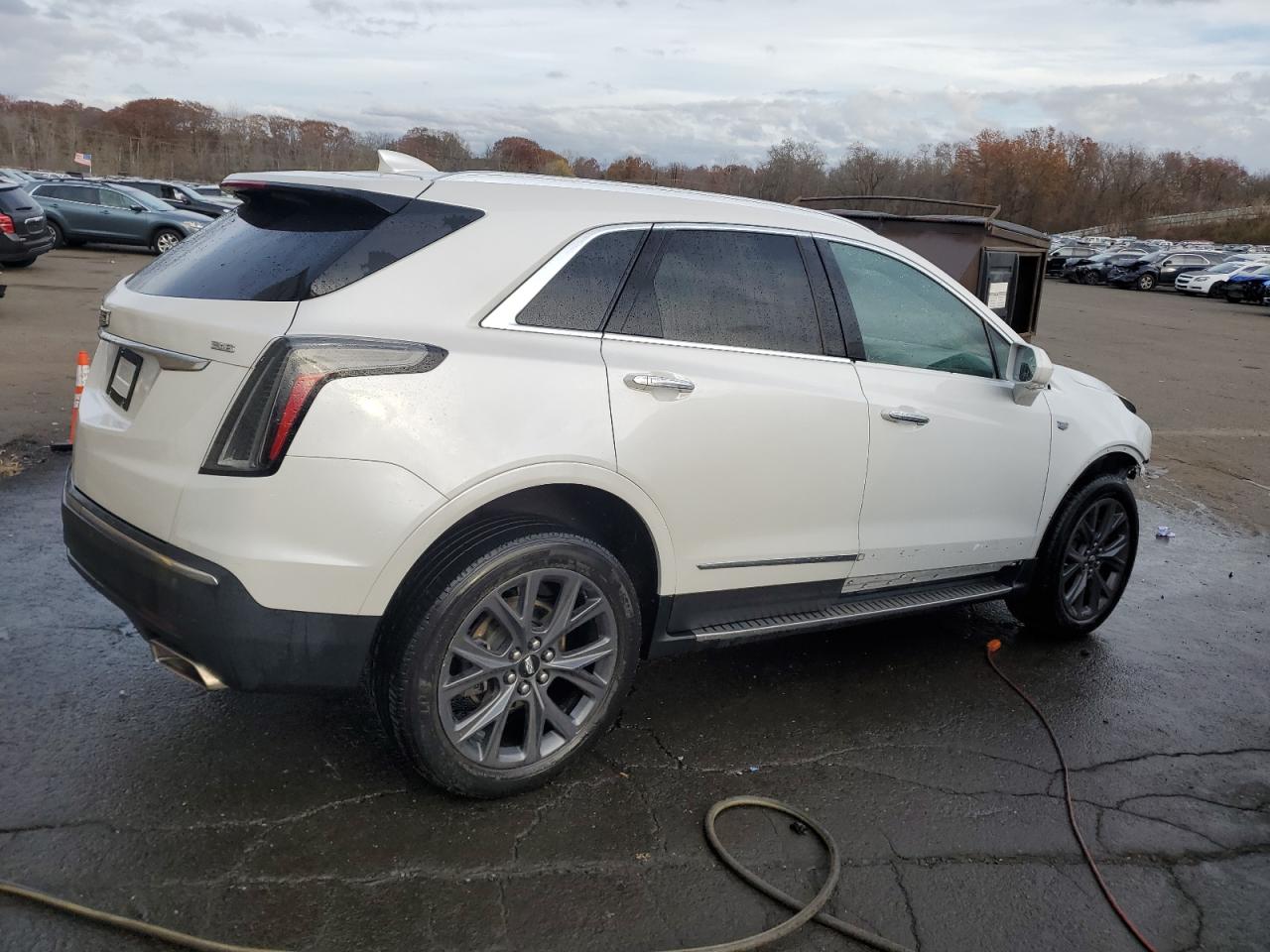 Obraz 3 z 2019 CADILLAC XT5 LUXURY 2019 z VIN 1GYKNDRS8KZ271130