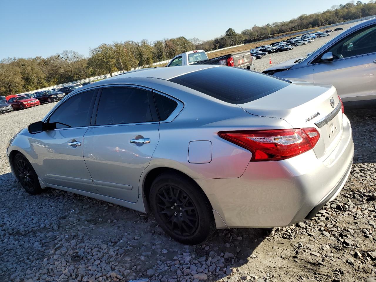 Image 2 of 2016 NISSAN ALTIMA 2.5 2016 with VIN 1N4AL3AP8GN351315