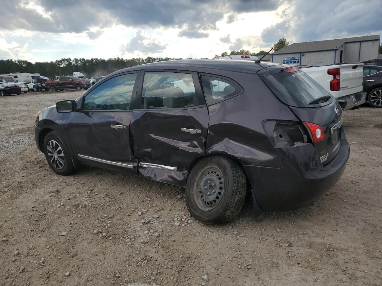 Image 2 of 2014 NISSAN ROGUE SELECT S 2014 with VIN JN8AS5MT8EW600595