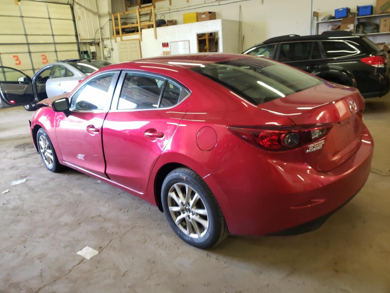 Изображение 2 2016 MAZDA 3 SPORT 2016 с VIN 3MZBM1U77GM297945
