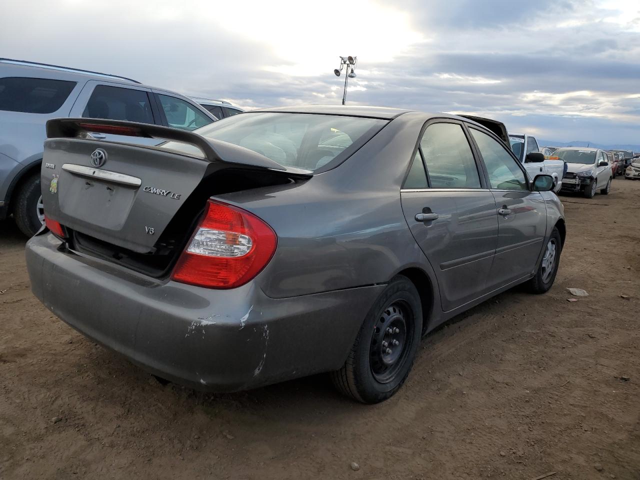 Image 3 of 2003 TOYOTA CAMRY LE 2003 with VIN 4T1BF32K93U554637