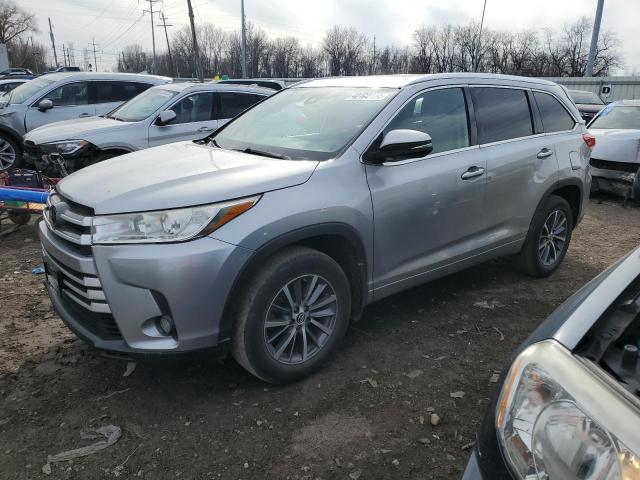 Image 1 of 2018 TOYOTA HIGHLANDER SE 2018 with VIN 5TDJZRFH5JS555956