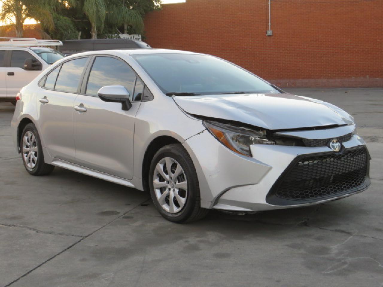 Image 1 of 2020 TOYOTA COROLLA LE 2020 with VIN 5YFEPRAE8LP058402