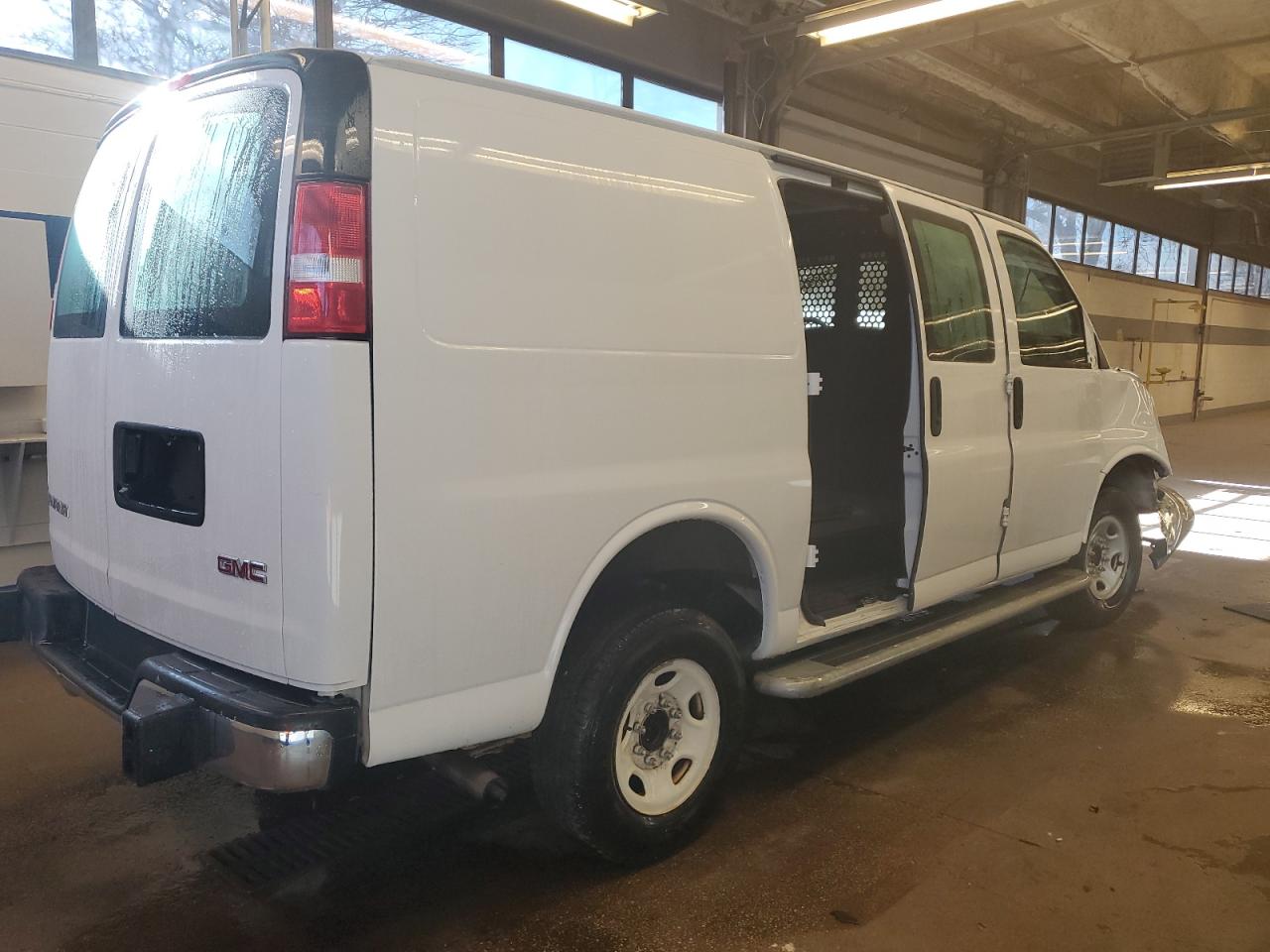 Изображение 3 2022 GMC SAVANA G2500 2022 с VIN 1GTW7AFP6N1176262