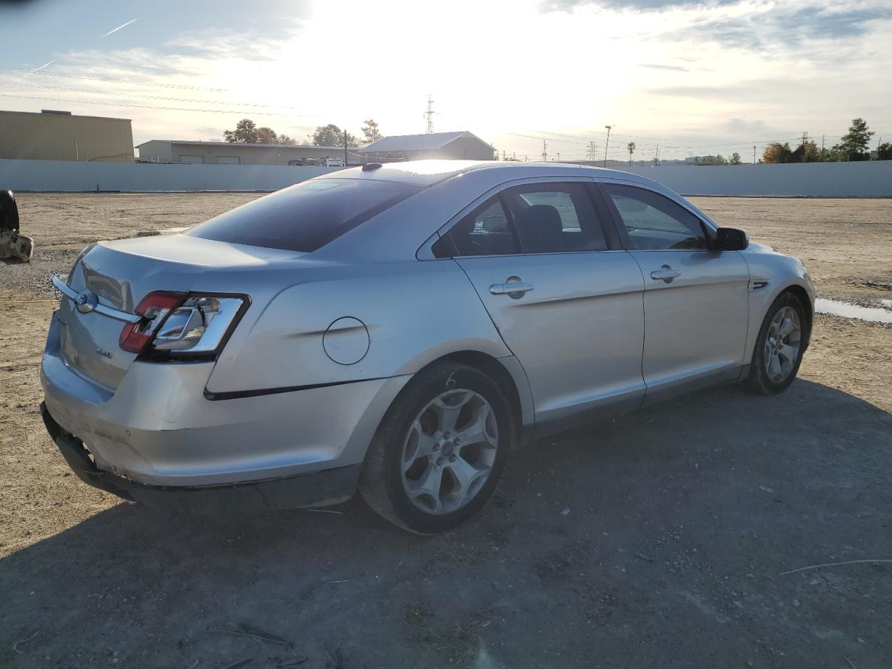 Image 3 of 2011 FORD TAURUS SEL 2011 with VIN 1FAHP2EW4BG177349
