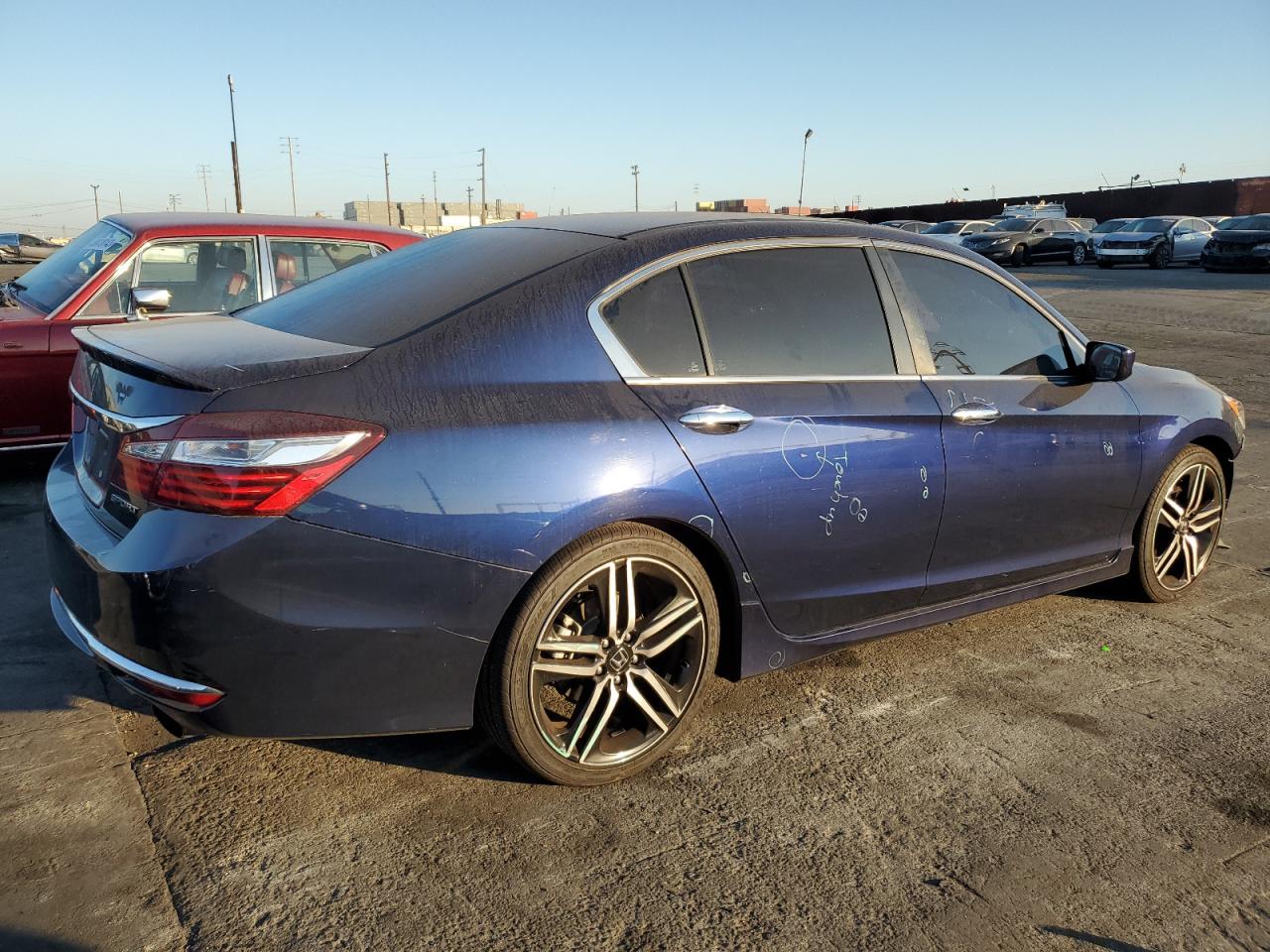 Obraz 3 z 2017 HONDA ACCORD SPORT 2017 z VIN 1HGCR2F50HA172182