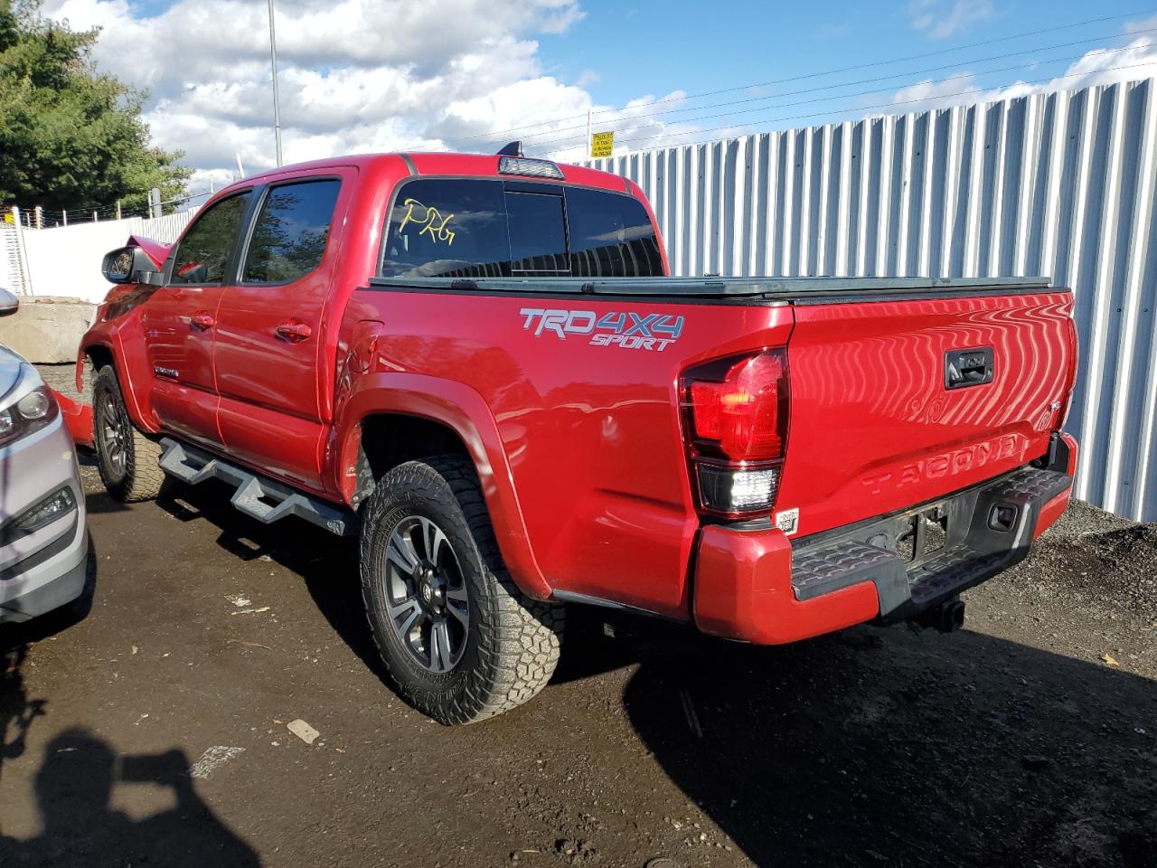 Image 2 of 2019 TOYOTA TACOMA DOUBLE CAB 2019 with VIN 3TMCZ5AN7KM202893