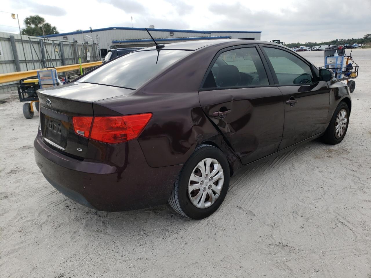 Image 3 of 2010 KIA FORTE EX 2010 with VIN KNAFU4A25A5312242