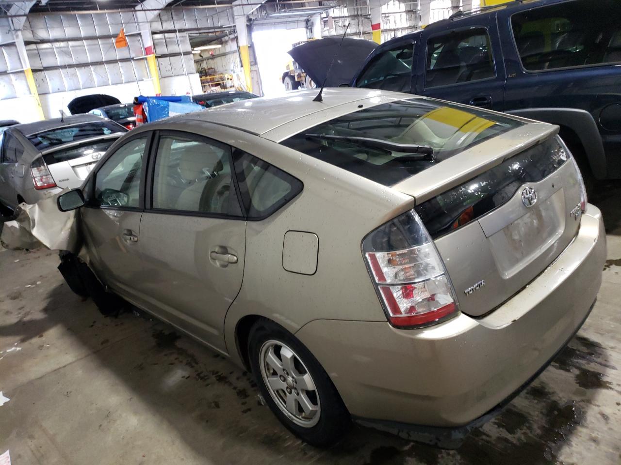 Изображение 2 2005 TOYOTA PRIUS  2005 с VIN JTDKB20U053101434